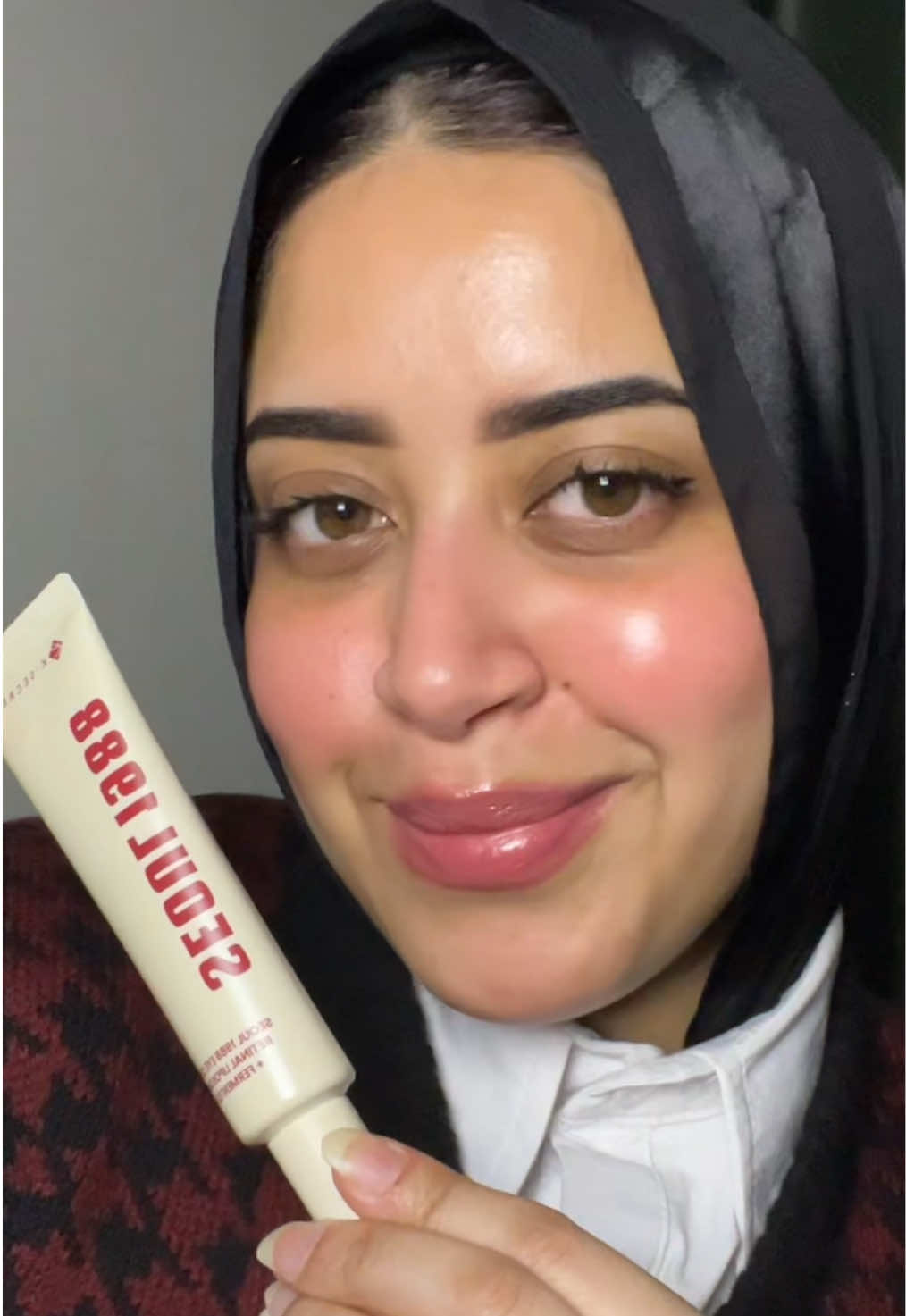 This retinal eye cream makes my dark circles appear more natural @KSECRET GLOBAL  retinal 4% eye cream ♥️ #eyecream #eyechallenge #retinalserum #kbeauty #skincare #skincareroutine #7dayschallenge #7days #koreanskincare #kbeautyskincare #kbeautyblogger #kbeautytiktok #kbeautyproducts #darkcircles #fineline #سيروم #هالات_سوداء 