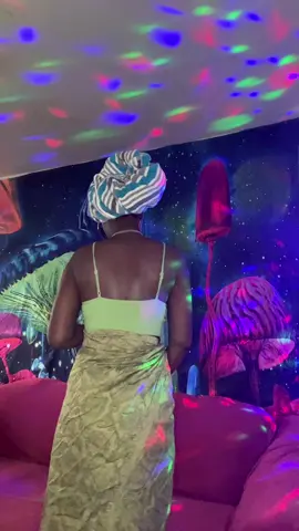 ##smokahontas00 #tiktok #letsgo #addme #nyc #itwontstop #jusme #foryourpage #erykahbadu #erykah #getintoit #letsgetit 