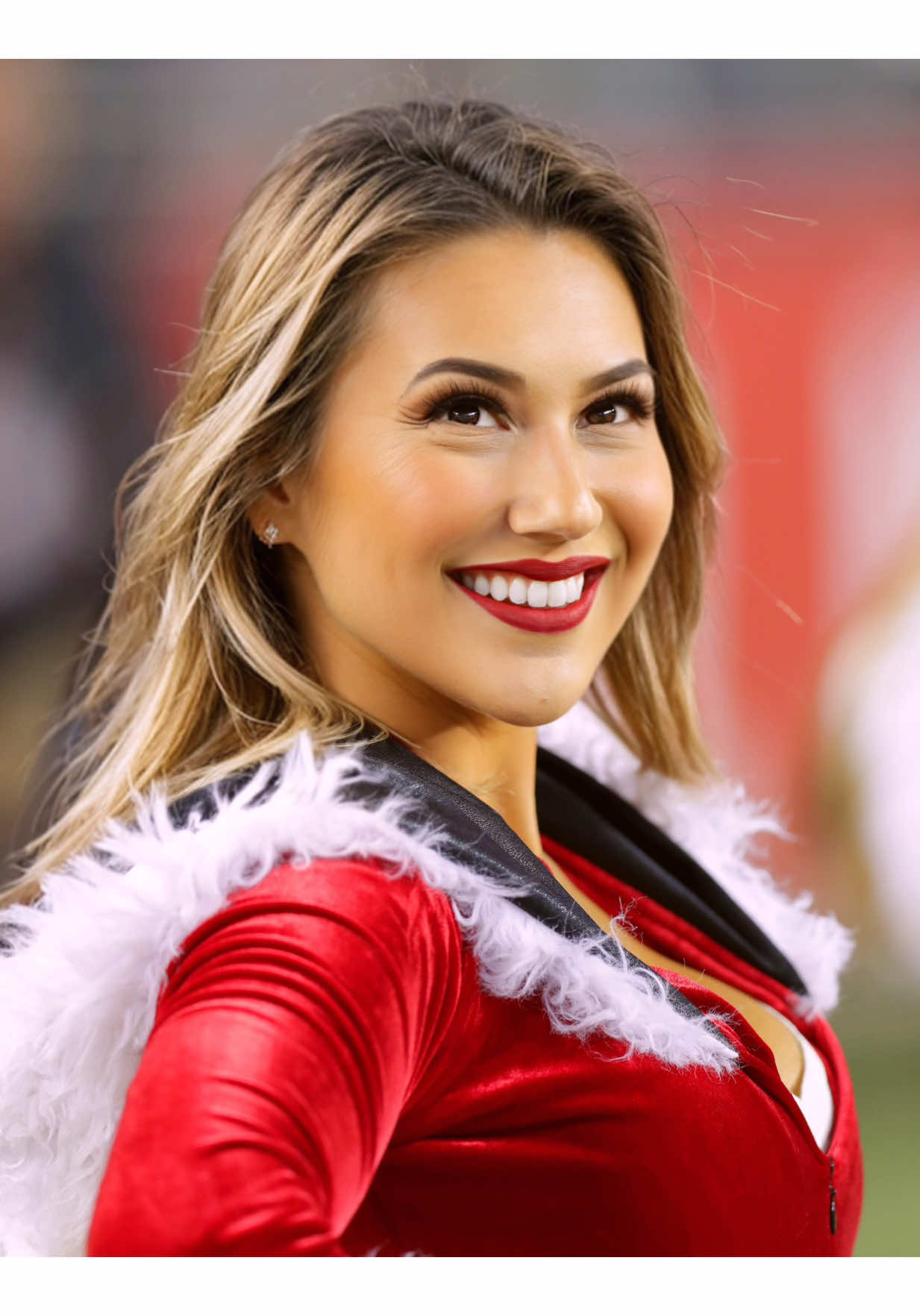 This video is from 2017. I became a @goldrush 49ers cheerleader in 2018, and those years were some of the best of my life—dancing on that field in front of over 75,000 fans was truly unforgettable. Dance has always been my first love, and I’m proud that I never gave up on myself or the dreams I held close. In 2020, I had the honor of making it to the Super Bowl and built lifelong friendships, including some of my very best girlfriends to this day. With hard work, dedication, and discipline, I turned a dream into reality—one I always believed was possible. Believe in yourself every day. Show up for yourself where it matters most. Chase what brings you joy. I hope this serves as encouragement to keep going—because you’re worth believing in. Also—not planned, but today is the announcement of the new 2025 Gold Rush Cheerleading team. Wishing so much love and congratulations to everyone whose dreams came true today, too!  @San Francisco 49ers  @NFL  #nfl #goldrush #49ers #49ersfaithful #cheerleader #49erscheerleaders #passion #dicipline #dedication #faithful #bangbangninergang #cheers #dancer #dance #sundaynightfootball #believeinyourdreams #believwinyourself #procheer #prodance #nflcheerleader