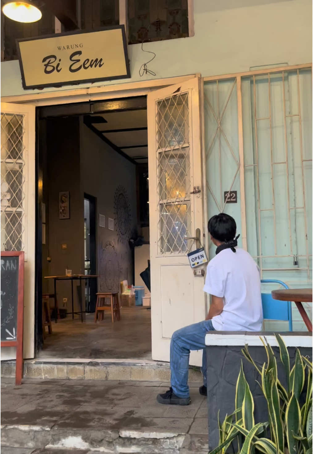 Aku akan mencintaimu sampai rasa ini hilang dengan sendirinya, tapi aku rasa ini abadi untukmu -Dilan #dilan1990 #dilan1991 #warungbieem #rumahmilea #ancila #bandung #kotabandung #CapCut 
