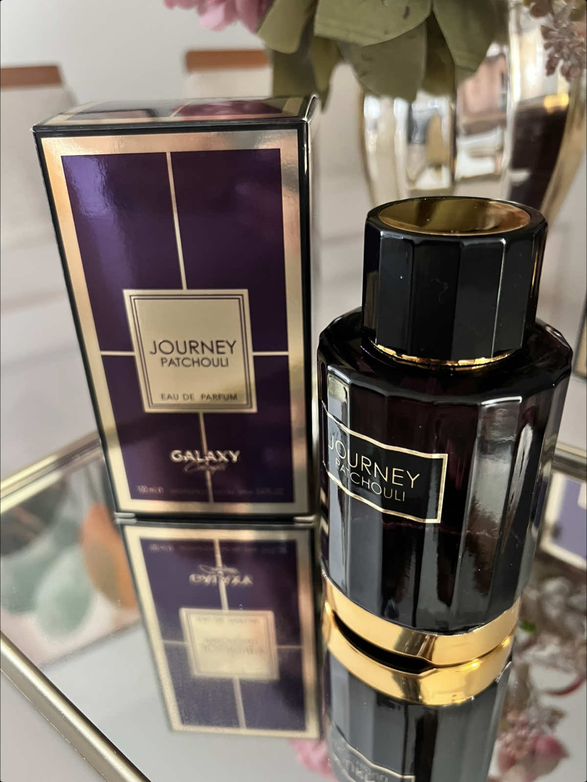 Perfume Feminino Journey Patchouli - linha arabe Galaxy Concept. Docinho na medida, marcante, floral oriental. Disponível em nosso site 👉 www.pinklemonimports.com.br