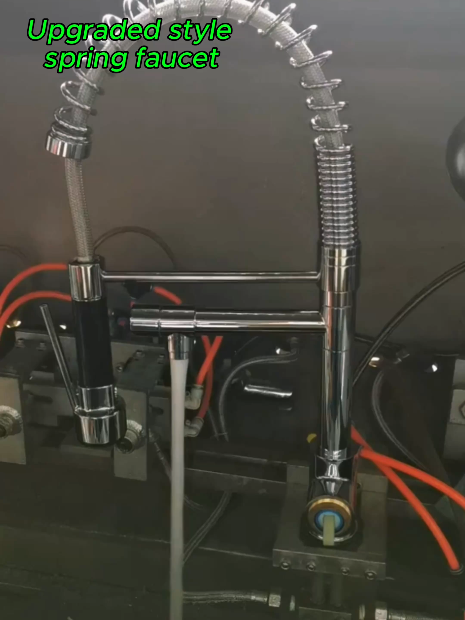 This kitchen spring faucet is not only beautiful, but also very easy to use. I can't help but share it with you #kitchen #Faucet #Goodthings #KitchenFaucets #KitchenSink