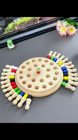 Cờ ghi nhớ màu sắc giúp các con luyện trí nhớ rất tốt, thông minh hơn đó ạ, ba mẹ mua chơi cùng các con nhé