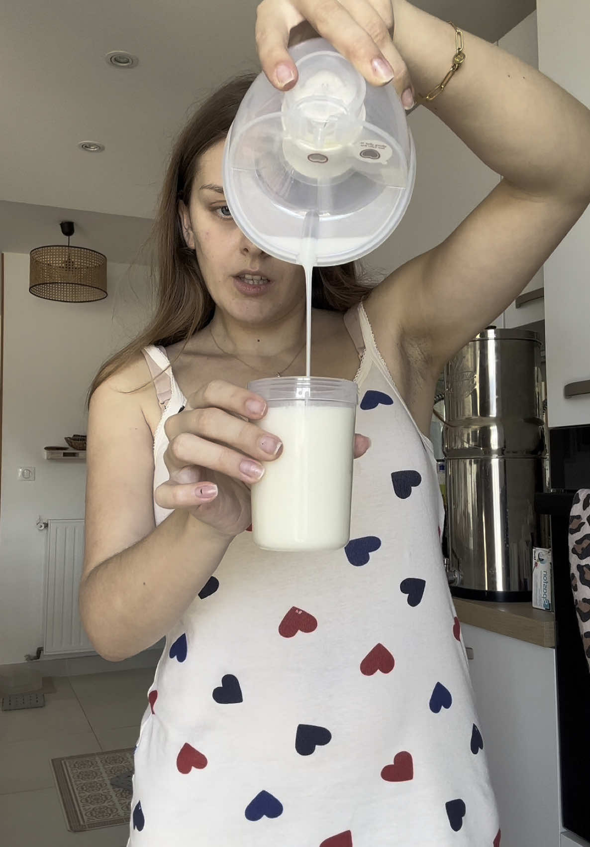 Team vache laitière 🐮🤝 Publicité avec @Momcozy Official ✨ mon code promo : LAUXPUMP pour avoir 10 % de réduction sur le pneu-lait M5,M6,M9 sur Amazon ! #allaitement #tireallaitement #tirelait #MomcozyM5 #Momcozylifestyle #MomcozyPump #excellenteproduction #Momcozybreastpump #mumlife #fyp 