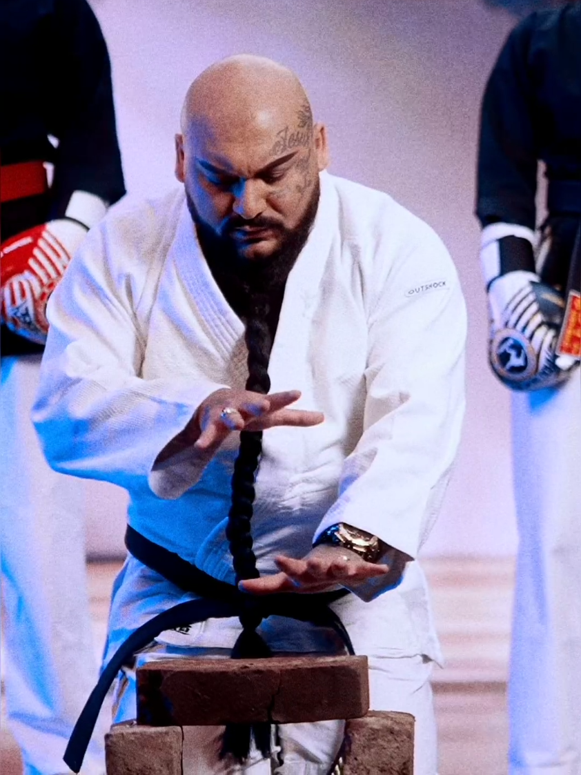 Ți-onping 😂 Ți-ondes 😂🤦‍♂️👏 #foryou #fyp #goviral #viral #viral_video #manele #manelenoi #danimocanu #danimocanuchina #chinese 