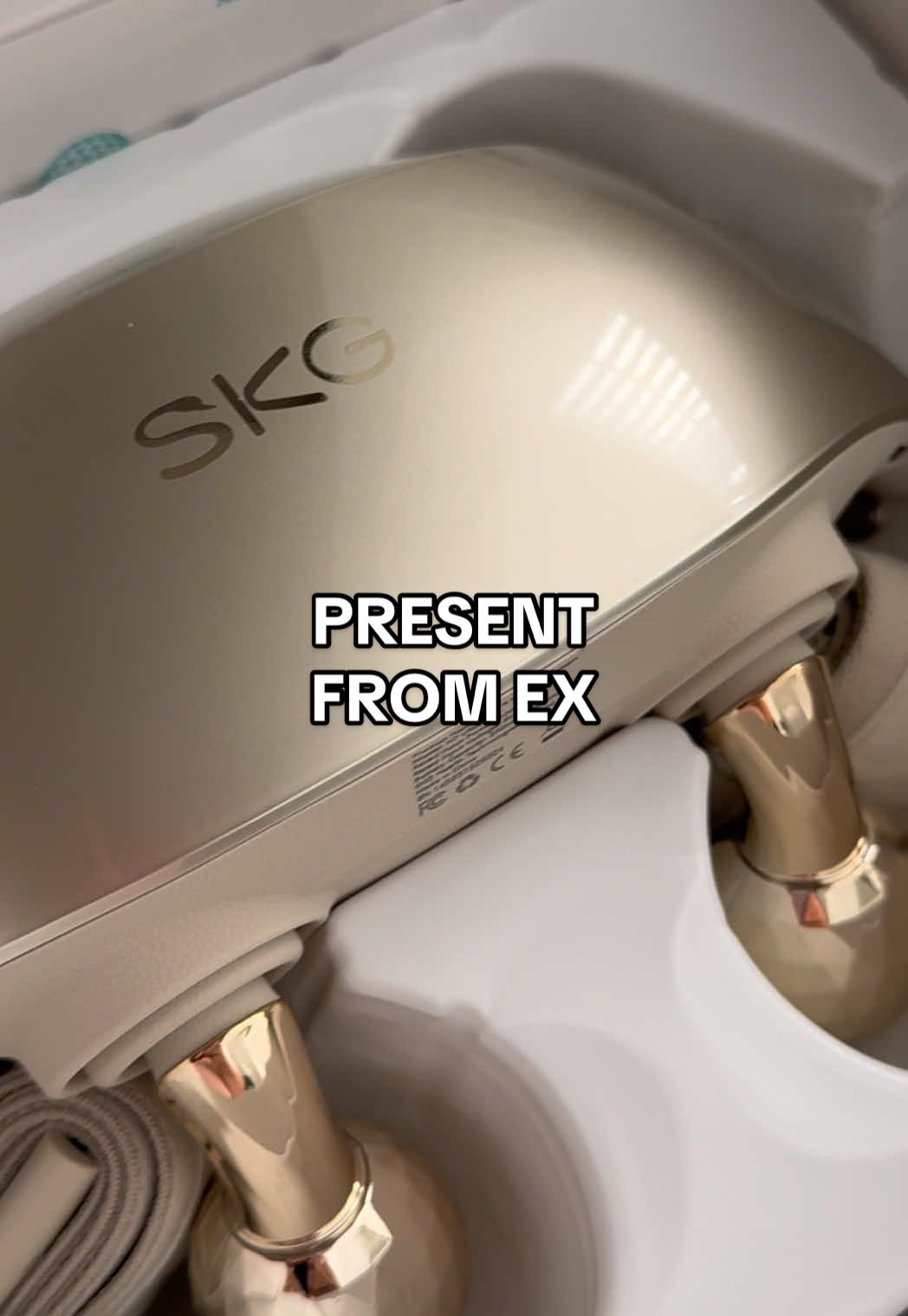 I assume he sent this gift before our last meeting.  But I like it so much! My stress reliever @skgofficialus 🥰 #cheater #ex #exhusband #presentfromex #SKGFlexMassager#SKG#SKGMassager#SKGGift#SKGMassager#SKGGift#skghealth#neckpain#neckpainrelief#shoulderpain#aquamind