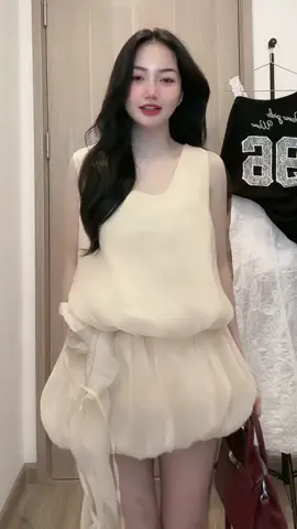 #setxinh #setxinhxinh #setquanaoxinh #quanaonu #quanaonuhottrend #thoitrang #thoitrangnu #vayxinh #vay #vaydichoi #vayditiec #vaydibien #tiktok #trending #xuhuongtiktok #xuhuong #lelienreview 
