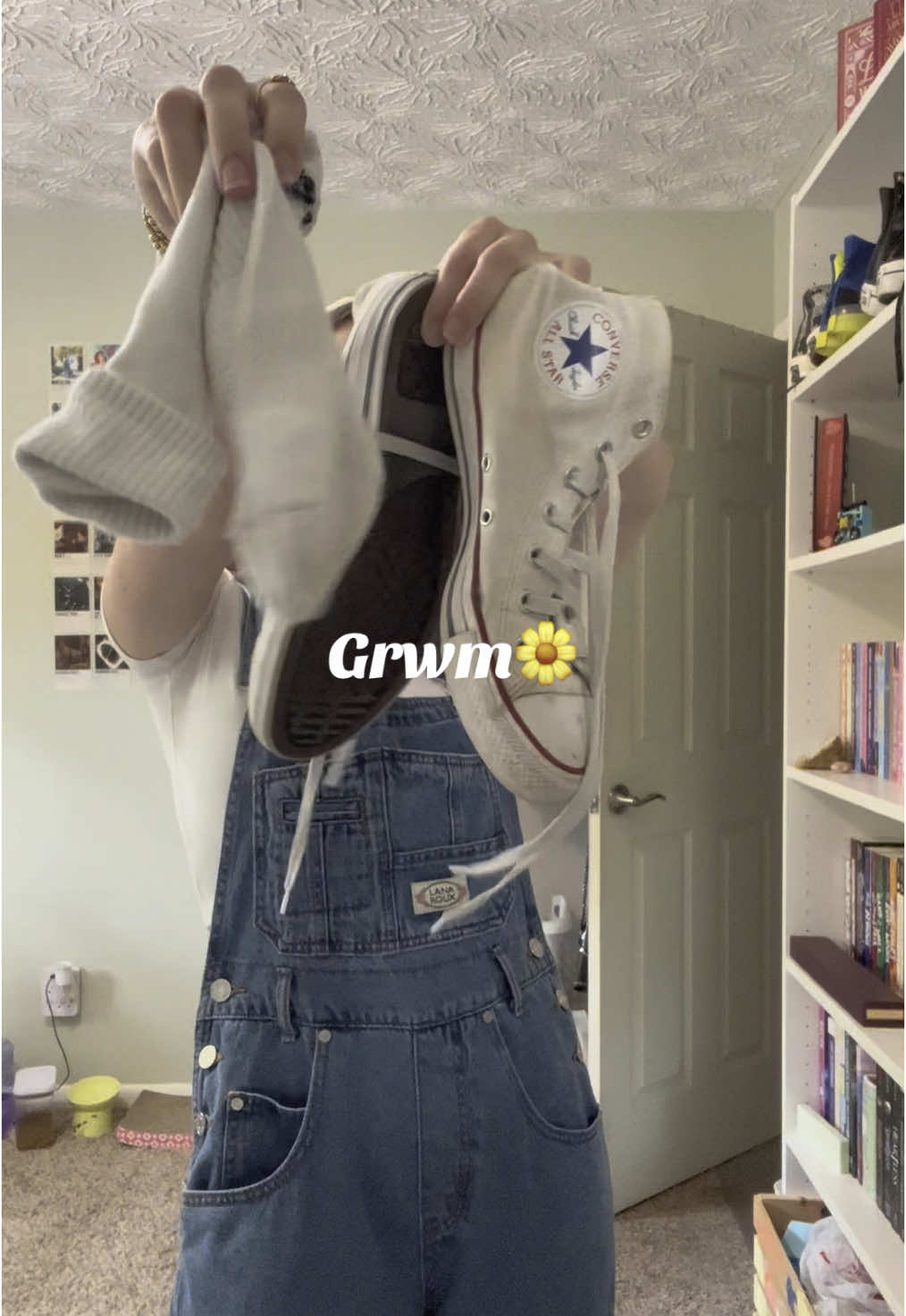 So happy I decided to get overalls 😁☀️🌼 #grwm #indieoutfits #overallsoutfits #summerstyle #converse #fypシ 