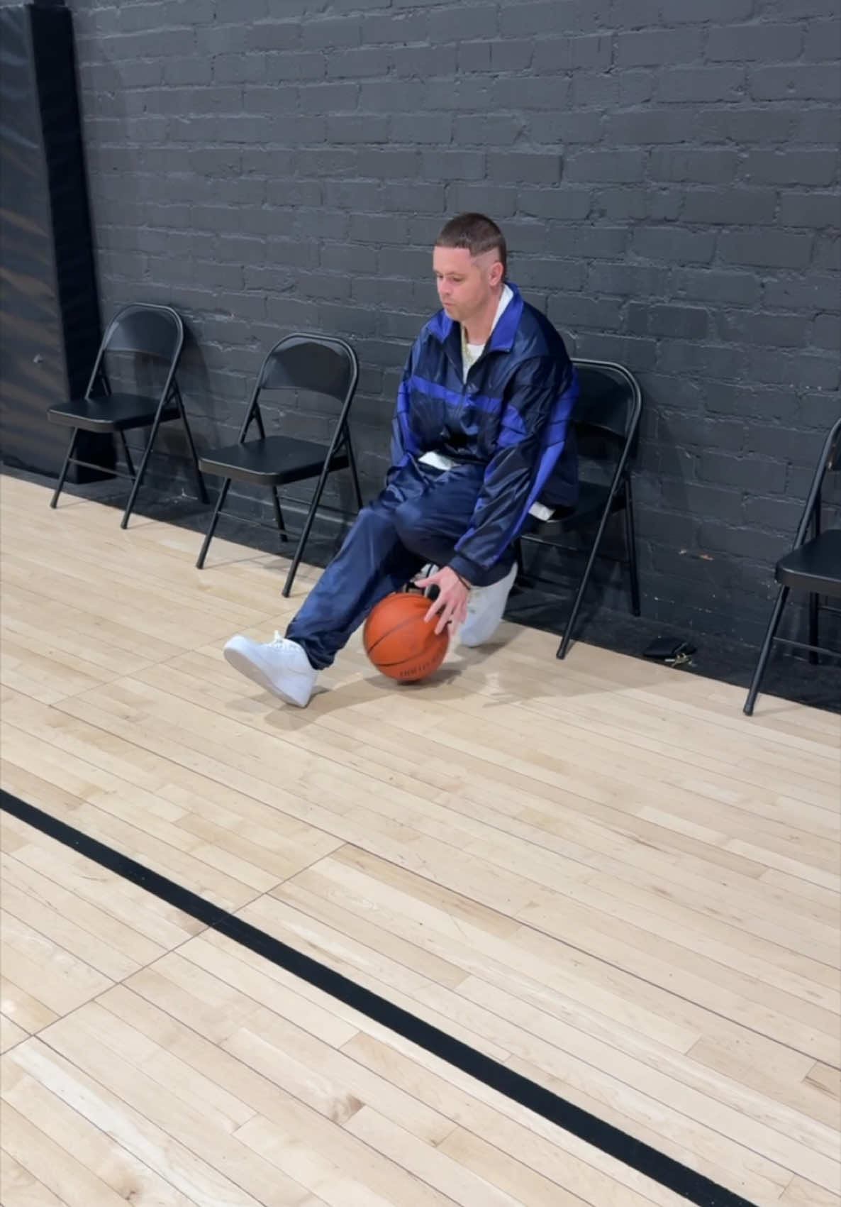 Haven’t touched a ball in 7 weeks dribble beat check 🏀🎧 Did @Ant Henderson and I get it right?