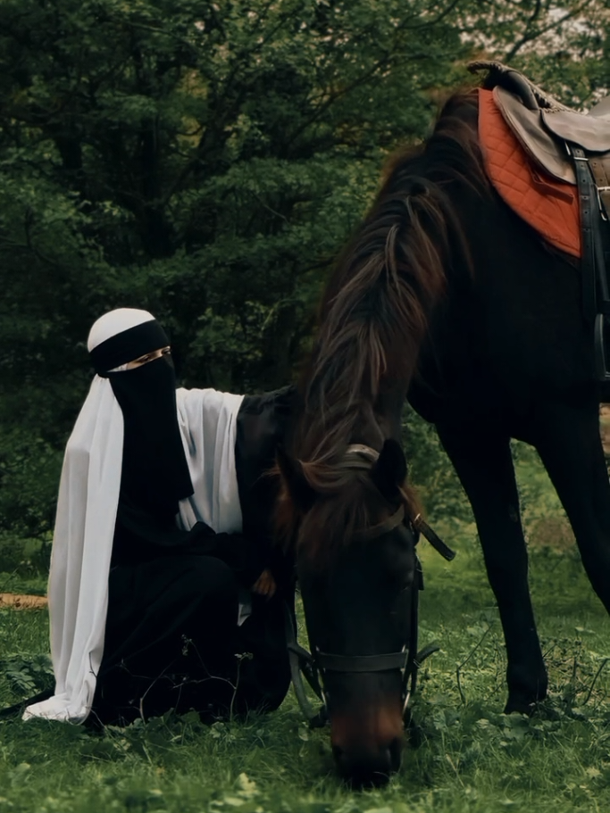 إذا كان الله معك فمن عليك 🤍 وإذا كان الله عليك فمن معك🤍. #اكسبلور #تيك_توك #مشاهير #قرآن #اناشيد_اسلاميه #الحجاب_الشرعي #الحجاب_جمال_المرأة #الحجاب_حياء_وعفه_وستر #🤍🤍🤍 