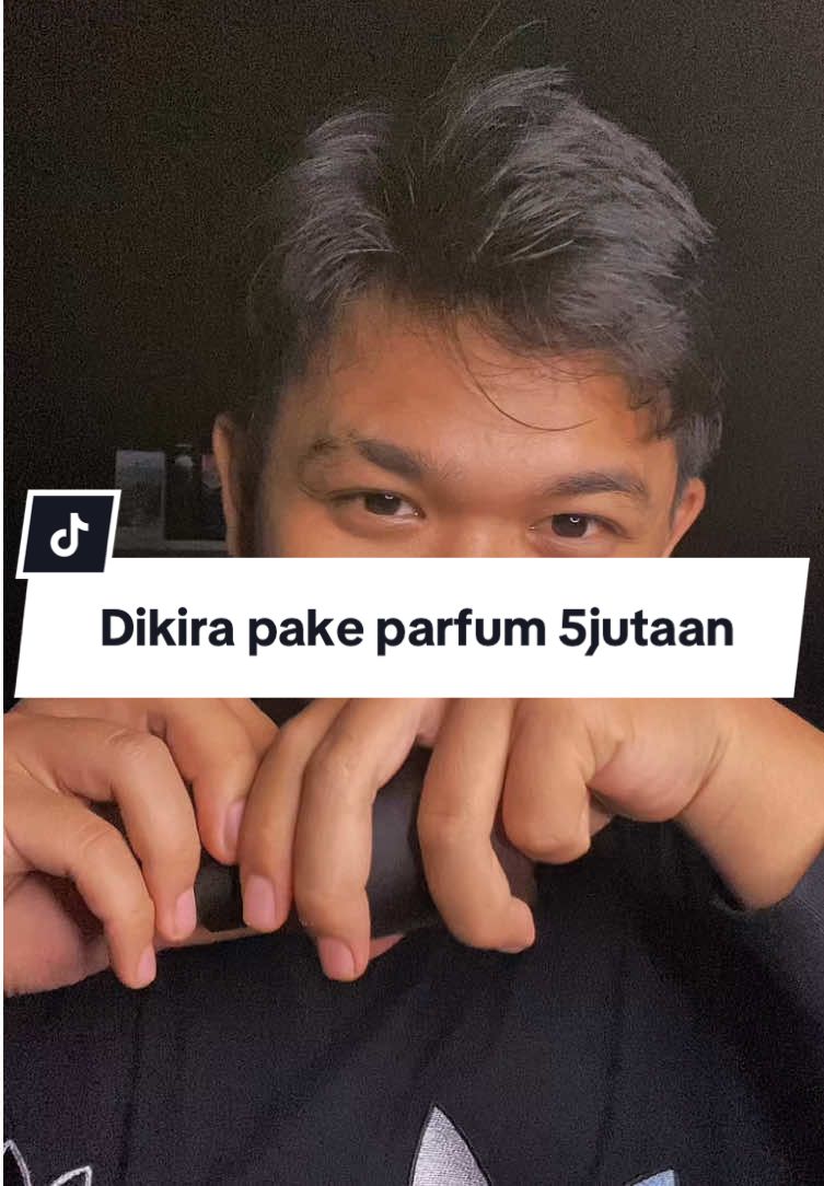 Asli! wanginya super mevvaaah, bold, SPL nya Juara! Aroma pasti orang ngira pake parfum yang harganya 5jutaan😮‍💨. Best sih @CAVE Men's Grooming 🥵  #cavevanillaoud #parfumviral #parfumtiktok #parfumereccomended #cave #extraitdeparfum 