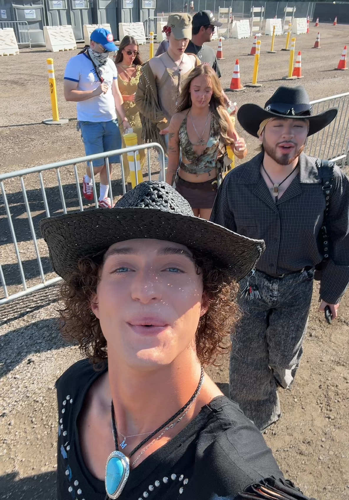 We made it babyyyy @rheg (°◡°♡) ☆*:+ @aiden belter @Damien diaz 