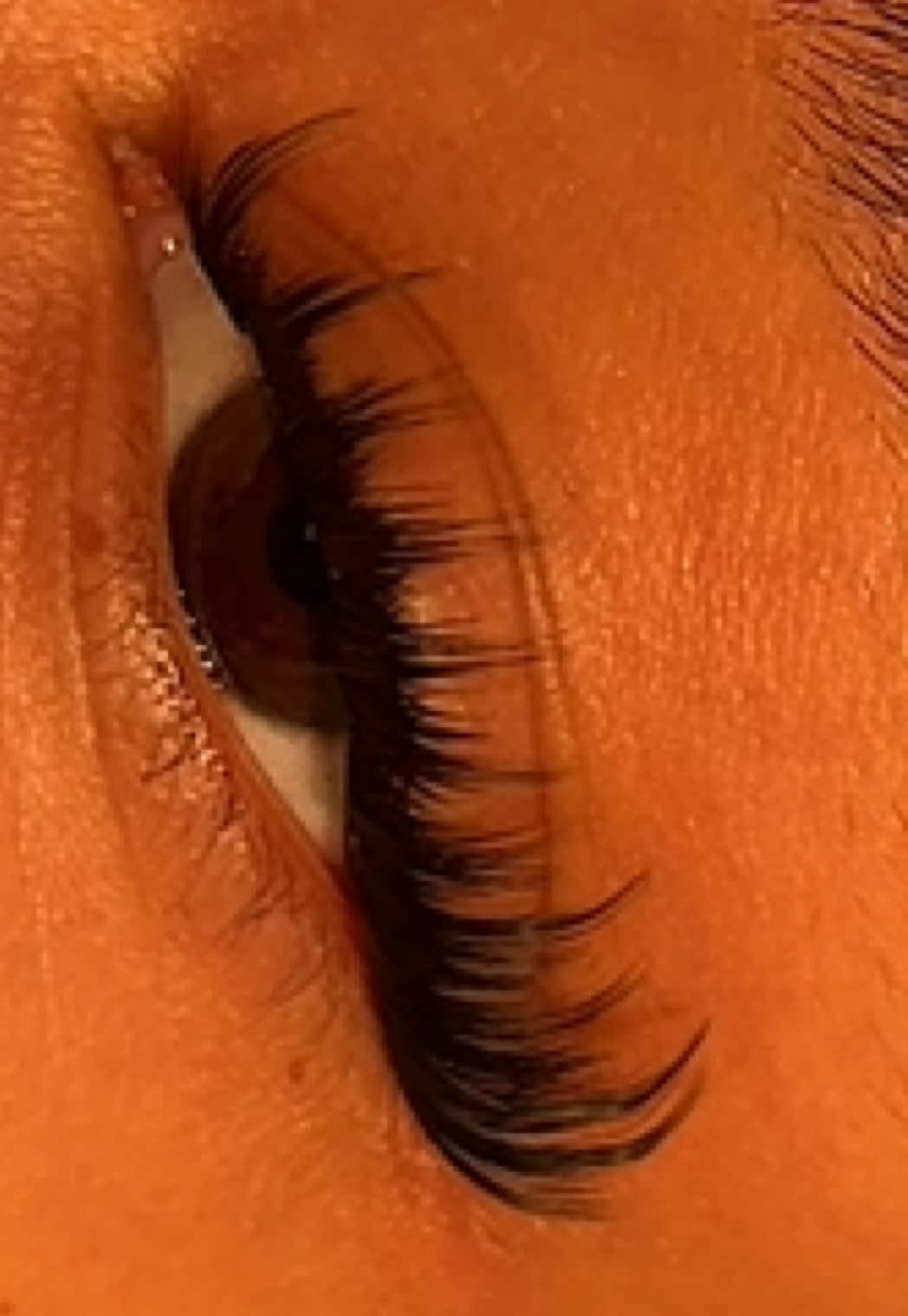 One layer or two? 🥰 #vavalash #lashtok @VAVABEAUTY STORE 