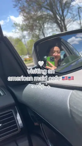 Checking out a maid cafe in America~ @ydogudgirllikebadguy #america #maidcafe #usatravel #Vlog #hooters