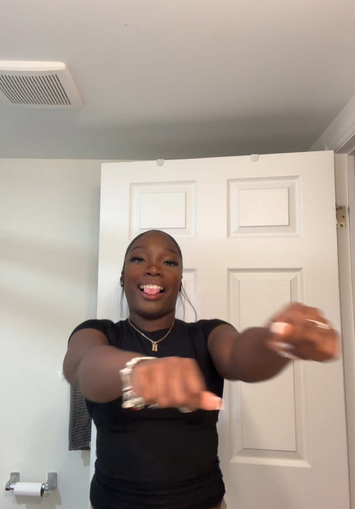 🤸🏾‍♀️ I had to trip out rq