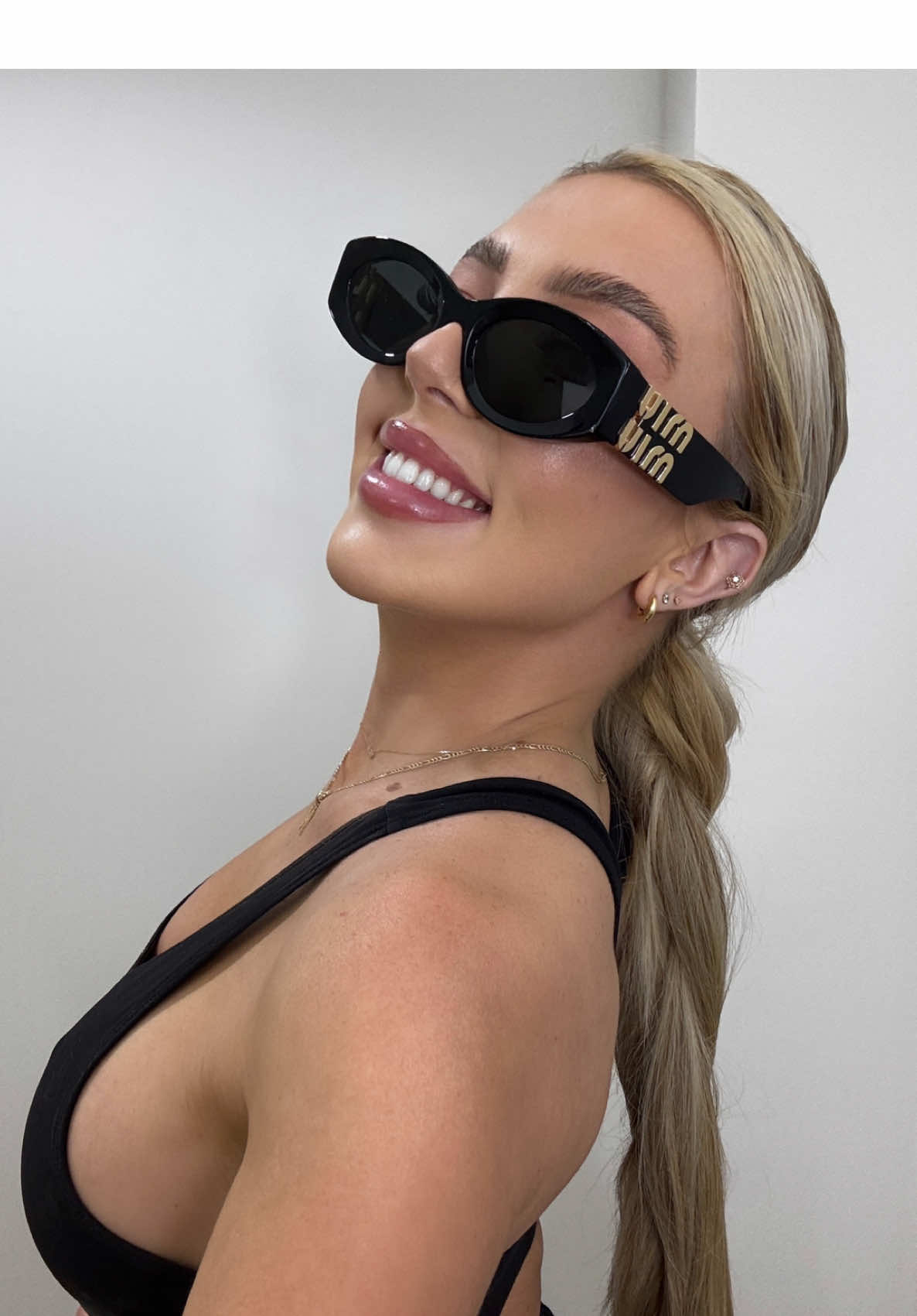 That new sunglasses feeel am I riteee #miumiu #sunglasses #fashion 