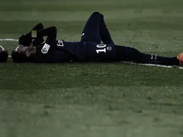 Que pena do neymar 🫤 #neymar #foryoupage #futparodias #letras #musica #fo #fyp 