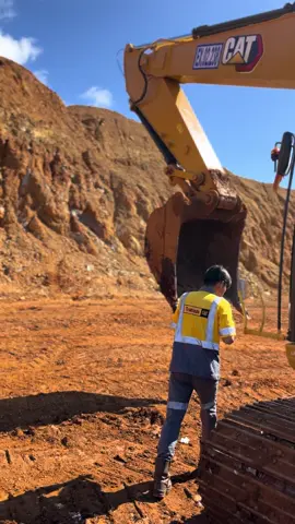 Pengecekan unit HM 2000#trakindo #caterpillar 
