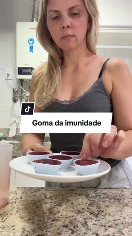 Preparando a minha goma da imunidade, colágeno e diurética para amanhã  #saudedamulher #saude #gelatina #hibisco #remedionatural 