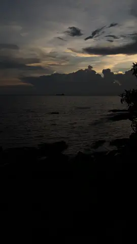 anh đã rất nhớ em…#story #foryou #viral #sunset #binhyen #bien #hoanghon #sea 