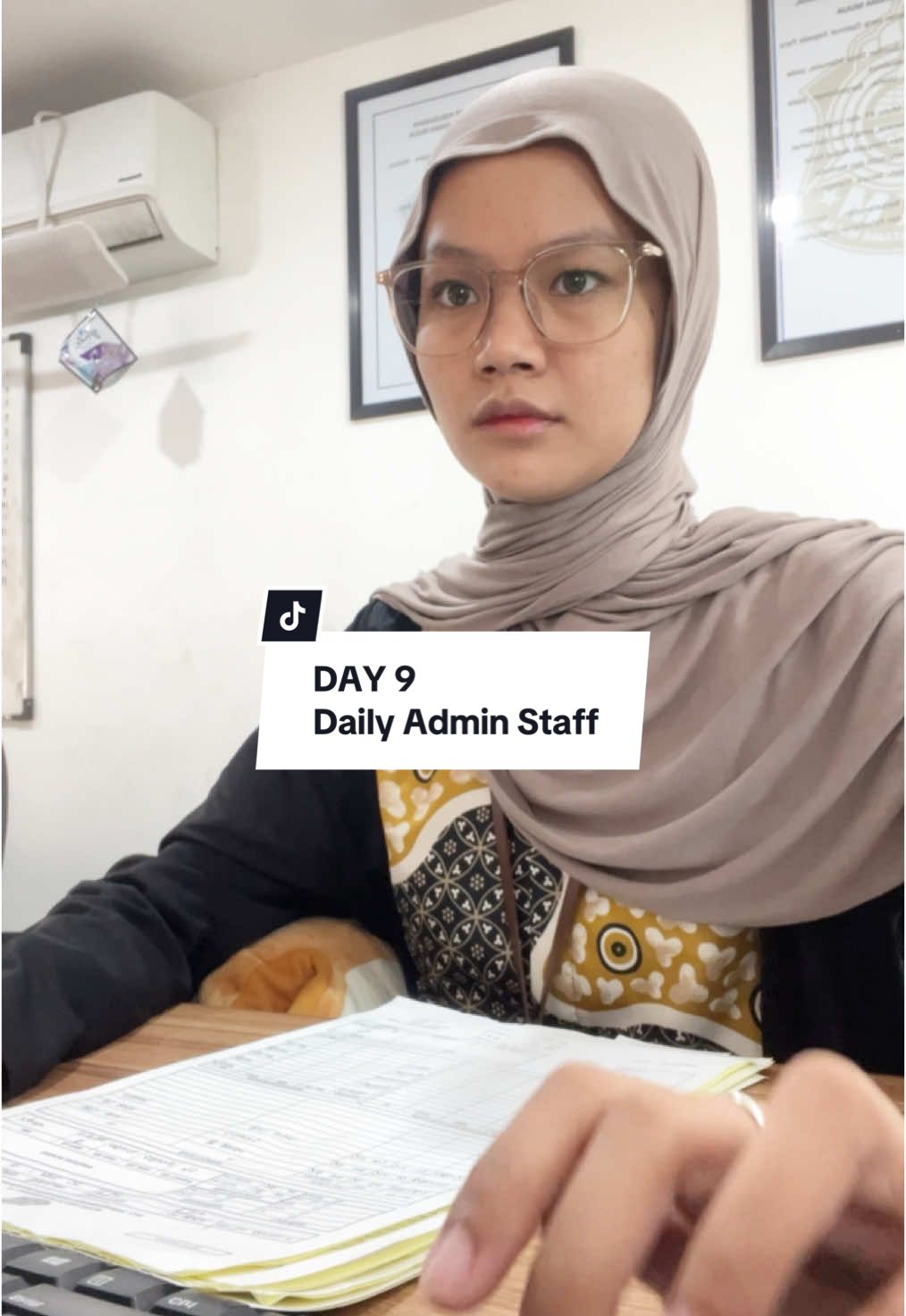 smngt bgt klo udh ketemu friday🤩💫 #dayinthelife #worklife #admin #keyboardasmr #corporate #kantor #dailyvlog 