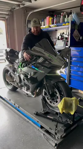 #kawasaki #ninja #h2r #exhaust #sound #original #titok #viral #fypp #racing #🤭🤭 
