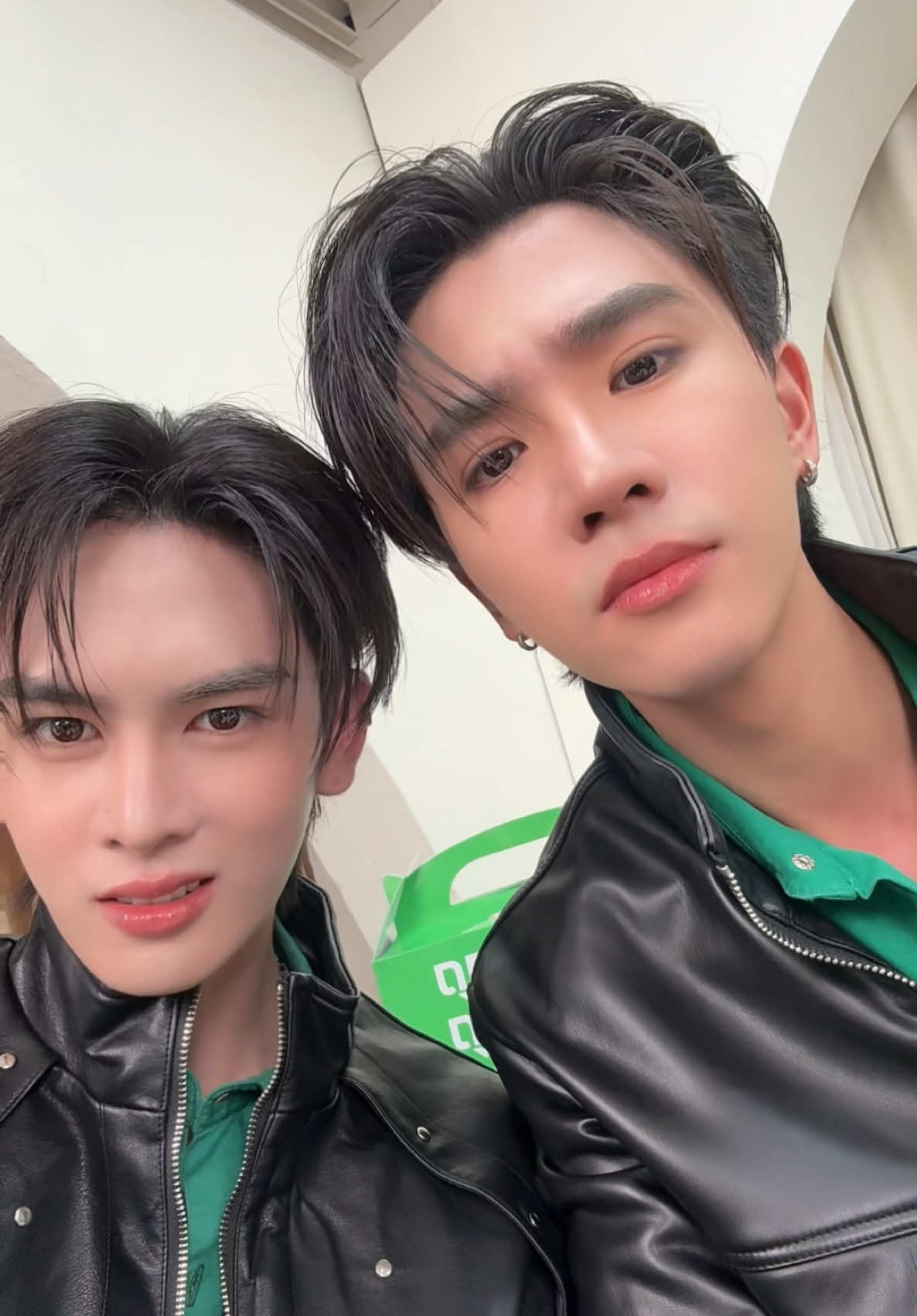 เพลงที่ใช่ กับคนที่ชอบ 👀💚 #LINEMANxPERTHSANTA #LINEMANWongnaiUsersChoice #LINEMAN #LINEMANถูกสุดทุกวัน #perthsanta #เพิร์ธแซนต้า #santapp #perthtanapon 