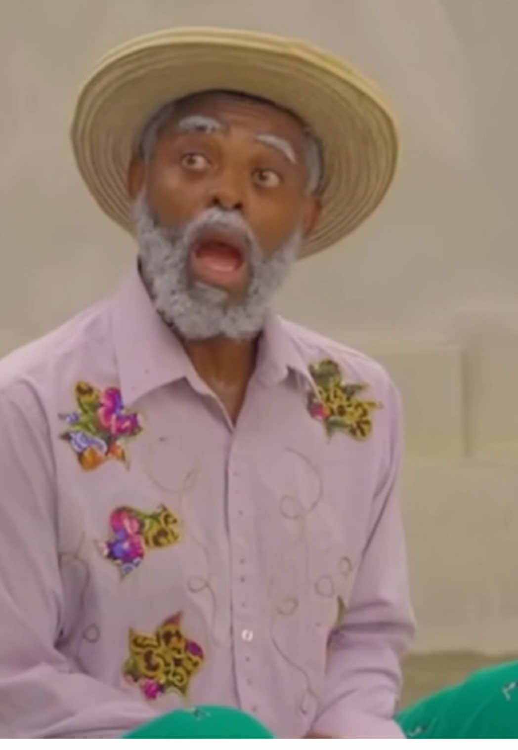 Dezirab - Pran nan Kouri! #blagdiaspora #blag #haiti #ayisyentiktok🇭🇹 #ayiti #comedian #comedyvideo #comedia #humor #laugh #funny #fun #funnyvideo #funnyshorts #laughing #haitian #comedy 
