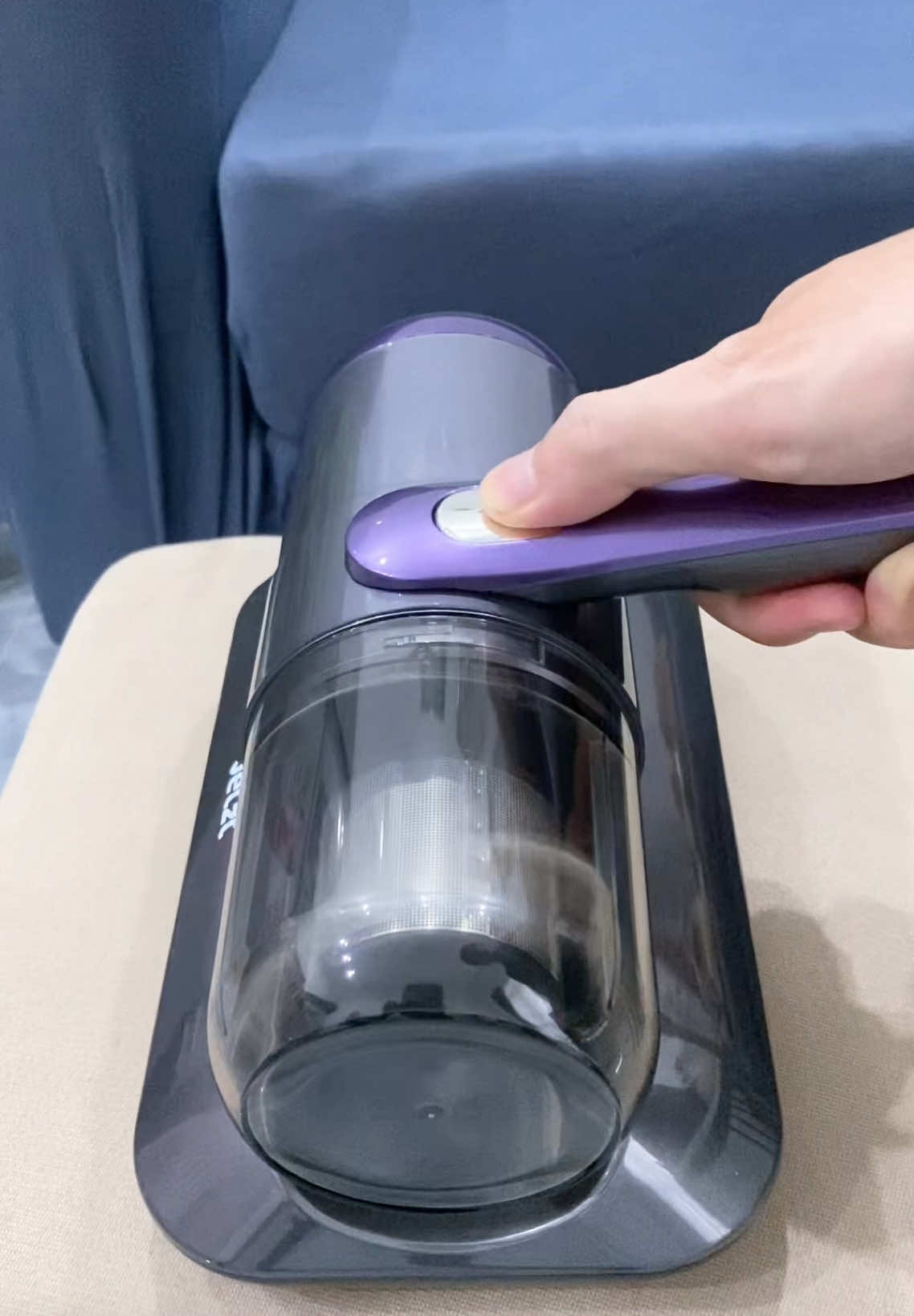Máy hút bụi diệt khuẩn chính hàng jetzt v10 pro, khả năng diệt khuẩn vượt trợi bằng tia uv #xuhuong #viral #mayhutbuicamtay #mayhutbuigiuongnem 