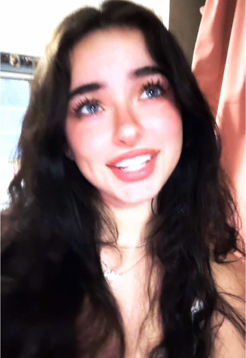 😧