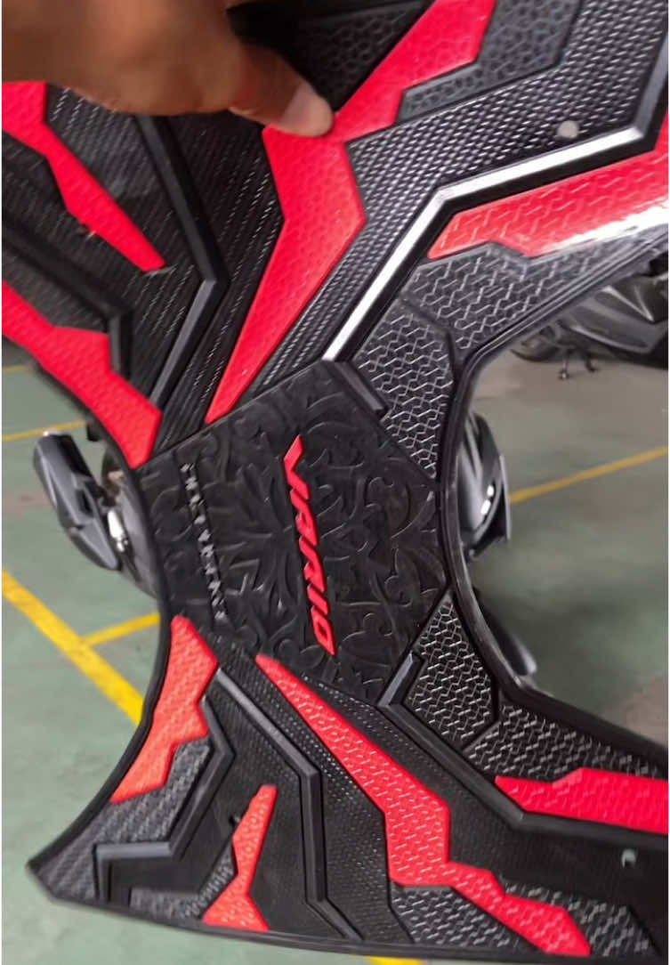 Karpet alas kaki ini yang bikin tampilan motor kamu jadi keren 🤩  #karpet #alaskakimotor #karpetvario #vario #vario160 #vario160modifikasi #vario2025 #karpetkeren #alaskakimotorvario 