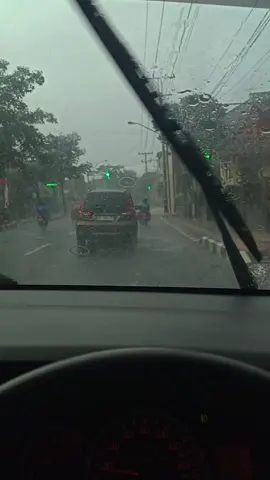 #story #mentahanvideo #nyupir #jalan #mentahan #hujan #nyetirsendiri 