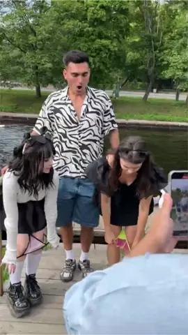 Wow crazy backstage moment 🦾