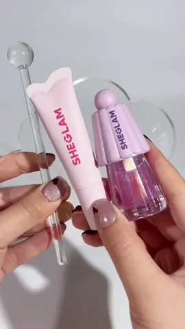 أضف التألق والرطوبة✨👄 مرطب شفاه كريستال جليز (حليب الفراولة) زيت الشفاه المرطب جيلي واو (برينسيس فايبس) امزجي الاثنين للحصول على بشرة طبيعية و احصلي على شفاه ممتلئة لا تجف 💧 #سمايل_بيوتي #مكياج #شيكلام 