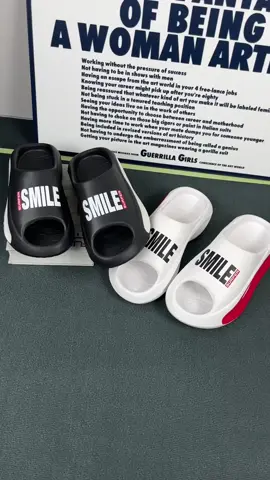 Whether it's cloudy or sunny I will wear these slippers. They are comfortable and breathable. Not stuffy feet👍🏻 #slipper  #sports slipper   #fypspotted #popularslipper #fyp 