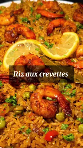 Riz aux crevettes avec ça tu manges  meilleur qu’au resto ! Facile, rapide à faire ,  très savoureux et gourmand tellement bon : vous allez adorer ! 🥰