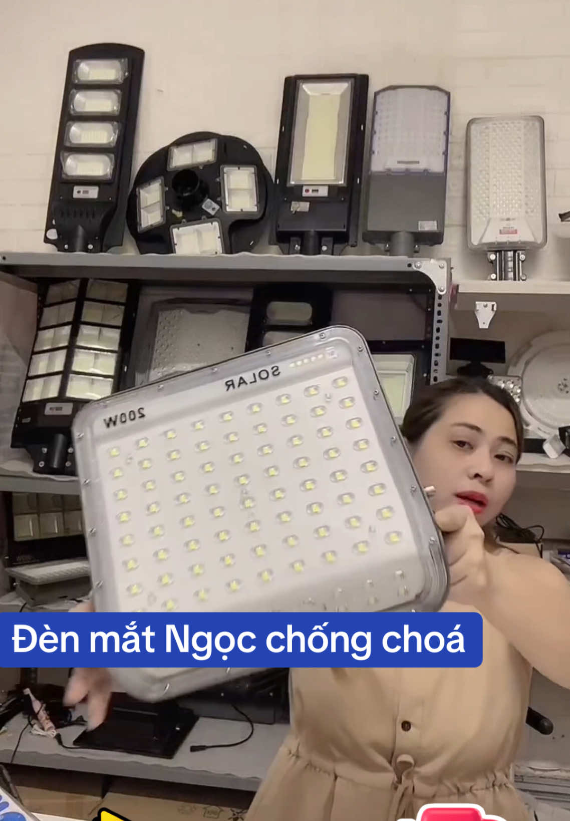 #đènnănglượngmặttrời đèn năng lượng mặt trời chiếu sáng qua đêm#đènnănglượngmặttrời #xuhuongtiktok2025 #waterproof #xuhuongtiktok #waterproof #tietkiemdien #dennangluongmattroigiatot #dennangluongmattroichinhhang #dennlmt #dennlmt #xuhuong #chieusangquadem #denmatngoc #denmatngocnangluong #denmatngocchongchoiloa #denmatngocchongchoi @Huong Doan @denmattroi89 