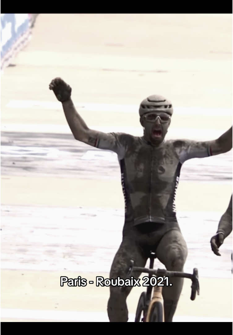 The best Paris - Roubaix ever 🤯 #parisroubaix #fyp 