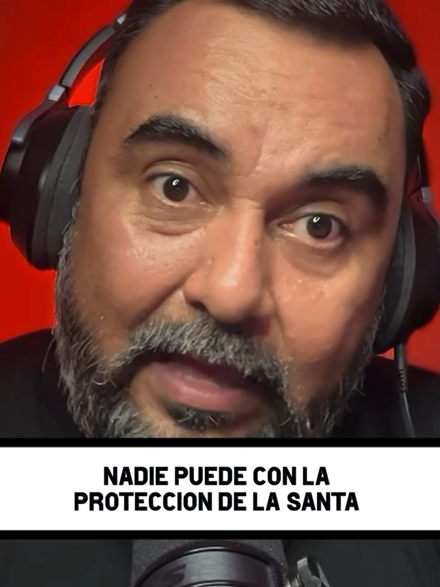Nadie puede con La Proteccion de La Santa @nomiresporlaventana  #santamuerte #paranormal #brujeria #podcasts