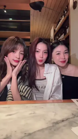 udah rela di crop kok aku