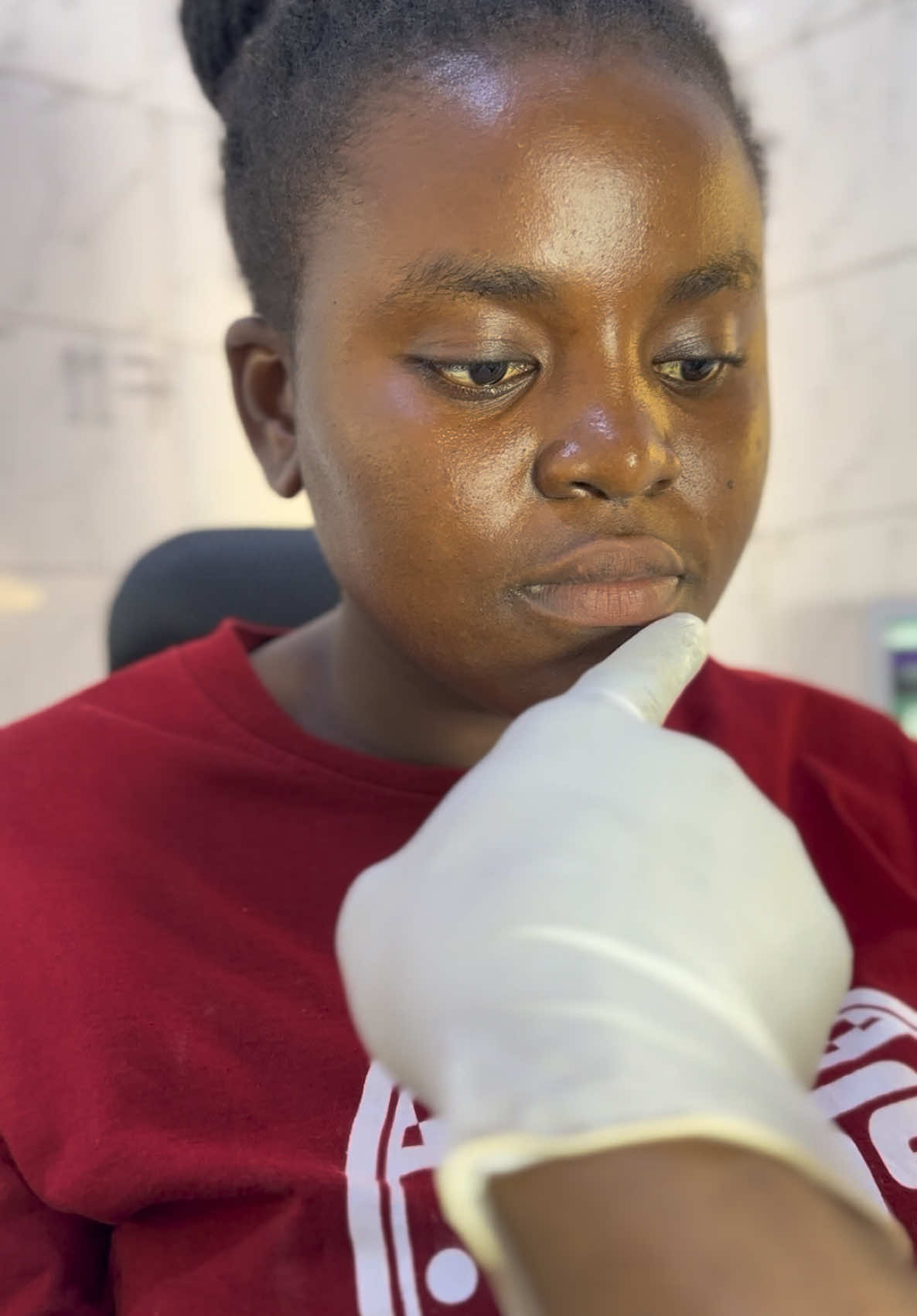 Emred pink Lip balm is a small but powerful tool for maintaining healthy, comfortable lips year keeping your lip pink or changing your lips to pink! 🚀💋 Contact us on WhatsApp or the link in our bio to purchase 😉😉#fyp #explore #explorer 