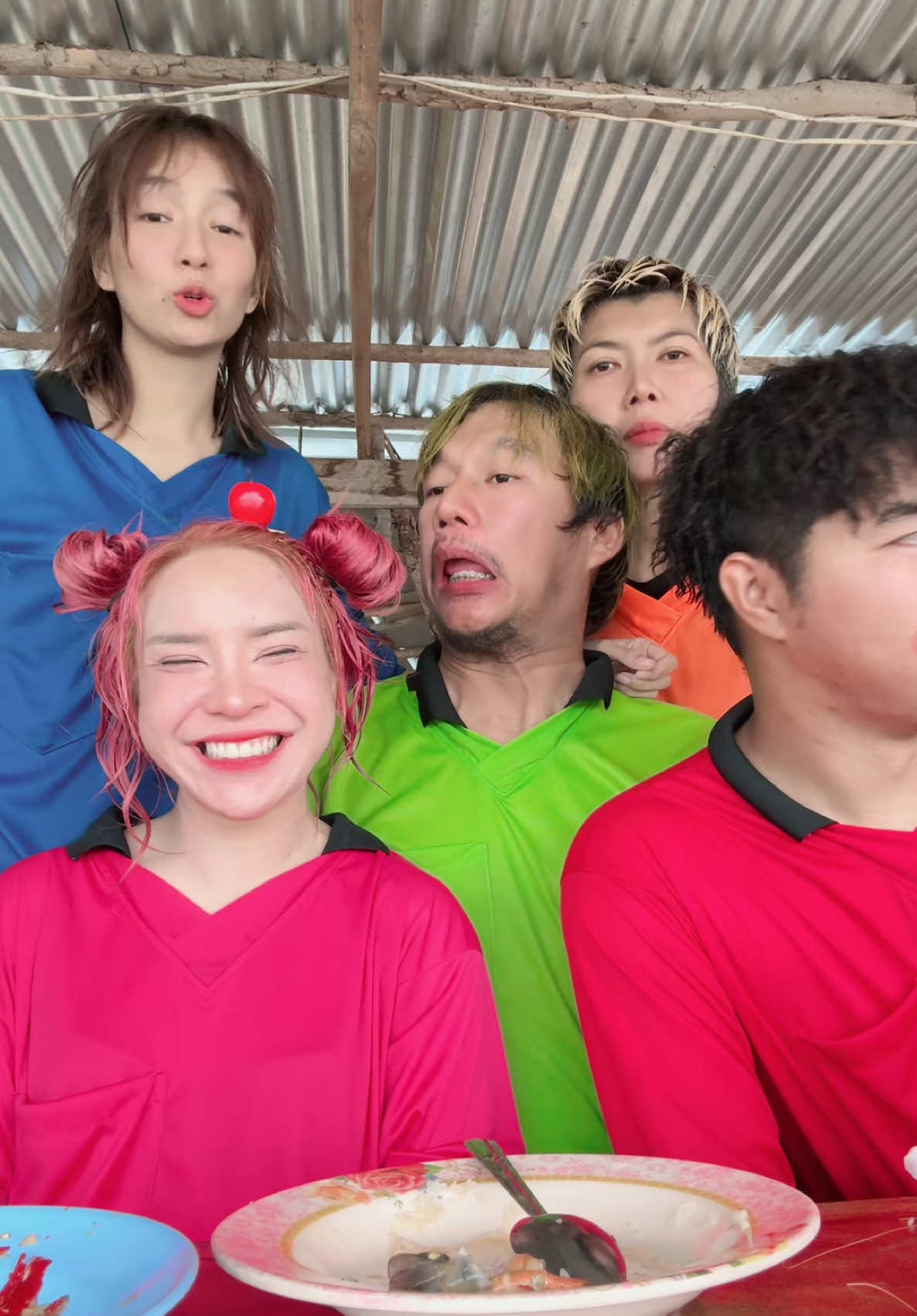 สวยๆกันทั้งนั้น😄@หนูม่วงคำหลู่ @ปรัชญา คำภูเวียง @Mr.แป๊ะ @titareeG 