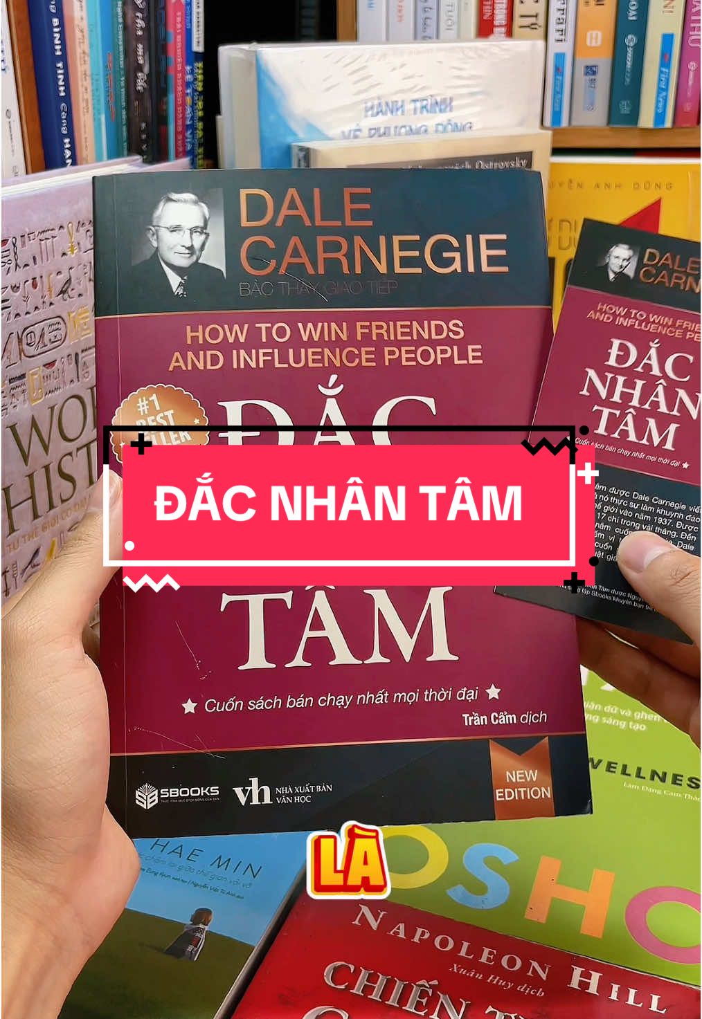 “Đắc Nhân Tâm” – Cuốn sách giúp bạn chinh phục lòng người và mở khóa mọi cánh cửa thành công! Tác phẩm kinh điển của Dale Carnegie không chỉ dạy bạn cách giao tiếp thông minh, mà còn hướng dẫn cách tạo dựng mối quan hệ bền vững, khơi gợi thiện cảm và trở thành người được yêu mến trong mọi hoàn cảnh. Với những nguyên tắc đơn giản nhưng hiệu quả, Đắc Nhân Tâm đã thay đổi cuộc đời hàng triệu người trên thế giới. Muốn nói chuyện khiến người khác lắng nghe? Muốn tạo ảnh hưởng mà không cần ép buộc? Hãy để “Đắc Nhân Tâm” là kim chỉ nam trong mọi mối quan hệ của bạn! Đặt sách ngay hôm nay để bắt đầu hành trình chạm tới trái tim người khác và làm chủ nghệ thuật sống!#tiemsachbinhyen #BookTok #sachhay #sách #reading #dacnhantam 