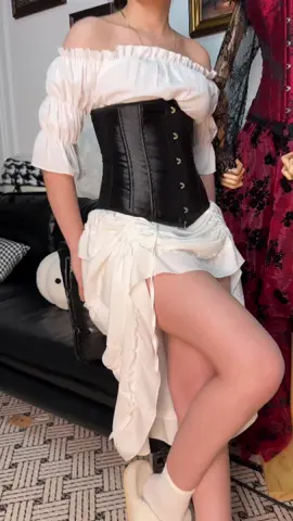 Figure-flattering Victorian skirt with leg-lengthening silhouette ✨✨#skirt #OOTD #victorian #fyp #tiktokshop #tiktokmademebuylt #beauty #cosplay #us #skirtskirt #corest #corset 