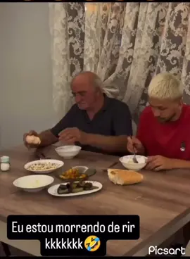 Pure comedy 😭😭💀 #fyp #memestiktok #memedaily #funnytiktok #funnyvideos😂 #turkish #dadsoftiktok #sons #prankwars 