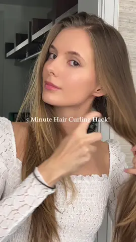 5-Minute Hair Curling Hack! 💁‍♀️✨ 5 easy steps to perfect curls: • Use heat protection (I’m using Oribe) 🔥 • Brush your hair 👩‍🦳 • Make a ponytail 🎀 • Curl the ends 💫 • Remove the hair tie and boom—curls! 💃 Now you’re ready, babe! Enjoy your flawless curls! #HairHack #5MinuteCurls #EasyHairstyle #HairTutorial #QuickHairFix #Oribe #CurlingHack #BeautyTips #HairTok #LazyGirlHack #CurlyHairTrick 💖