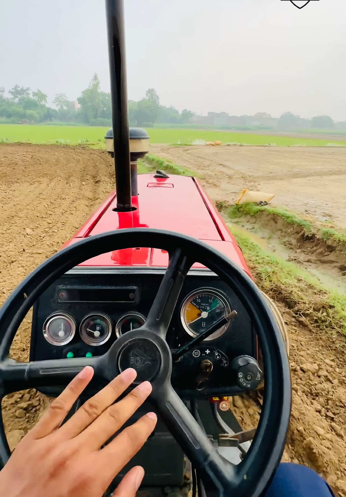#sardarfarming #foryou #imrankhan #pti #punjab #tiktok #tractor #kisaan #india #farmerlife #shidumoosewala #pakistan #agriculture #uk #punjabisong #viraltiktok #viral #tractorsong 