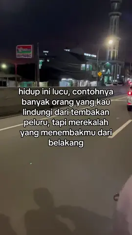 aduh awas dah ge bilangin jangan main sama teman sendiri yang suka menembak lu dari belakang pakai mulut dia sendiri  #storytime #zmn14 #katakata #fyp #xybca #masukberanda #tiktok 