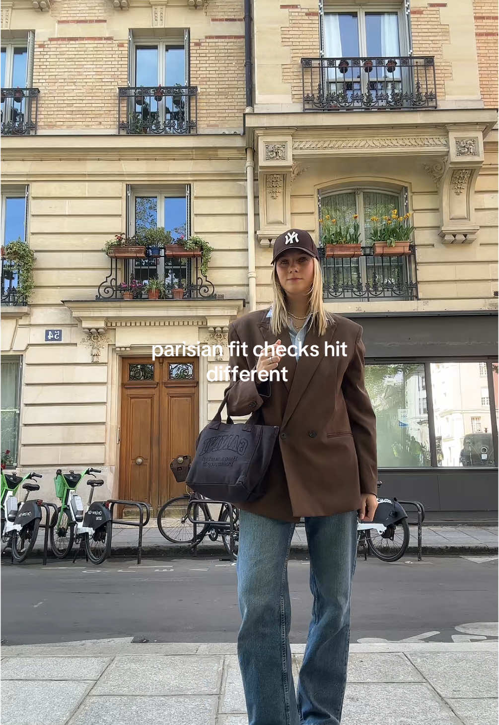parisian fit checks hit different #paris #fashion #fashiontiktok #fashioninspo #parisstyle #parisspring #OOTD #fitcheck #parisianstyle #fyp 