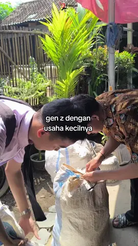 klo bukan kita siapa lagi🤪 #charcoal #arangbriket #briket #briketbatokkelapa #briquette #bismillah #fyp #CapCut 